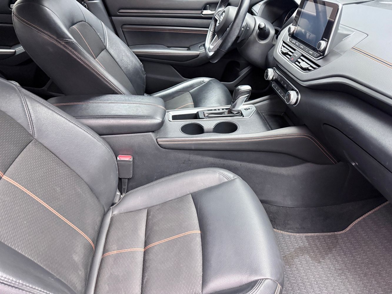 2021 Nissan Altima 2.5 SR photo 12