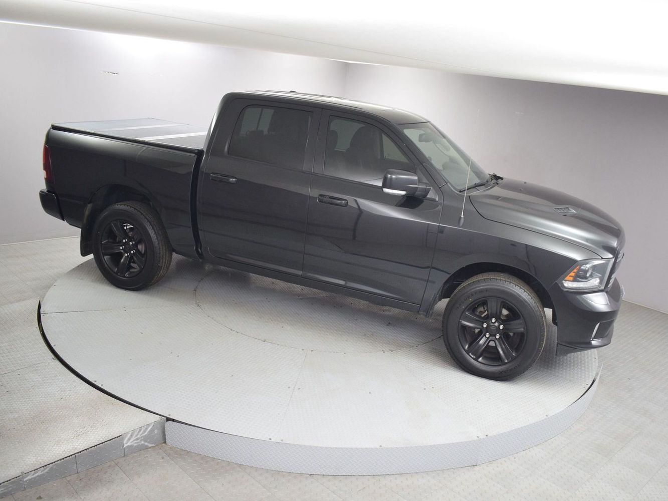 2015 RAM Ram 1500 Sport photo 2