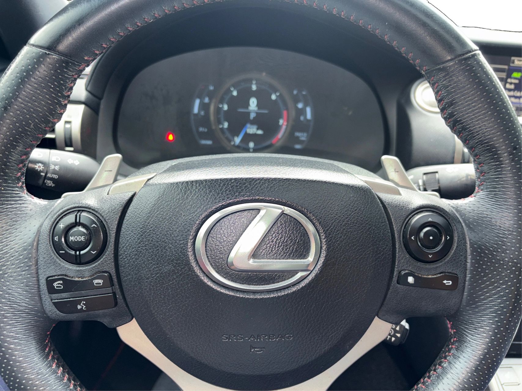 Lexus IS photo 26