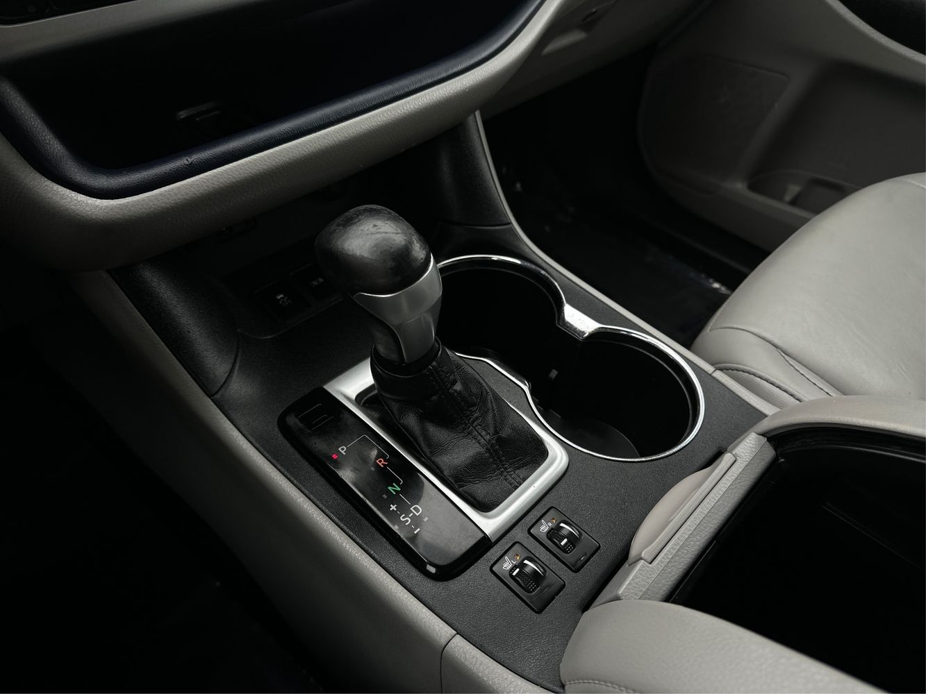 2016 Toyota Highlander XLE photo 26