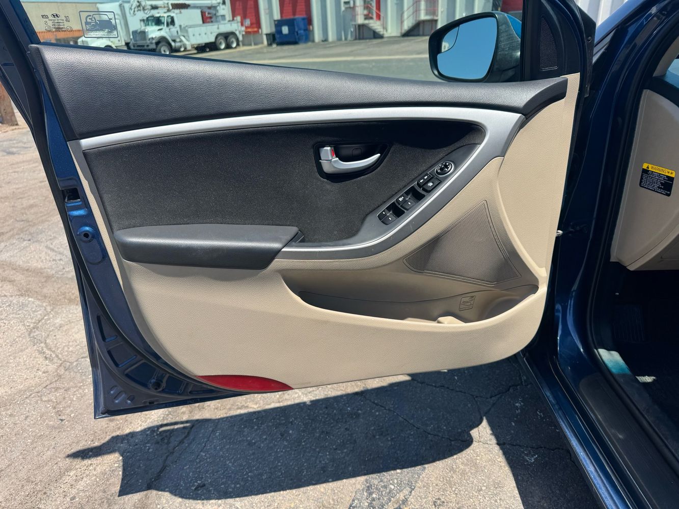 2016 Hyundai Elantra GT Base photo 18