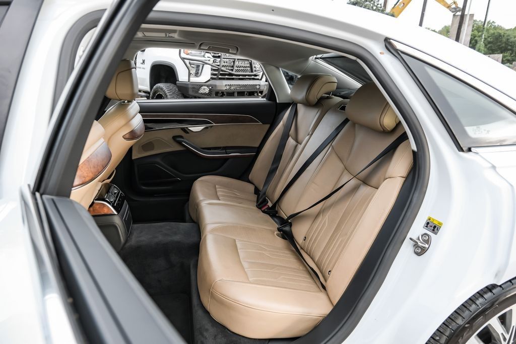 2019 Audi A8 L 55 photo 40