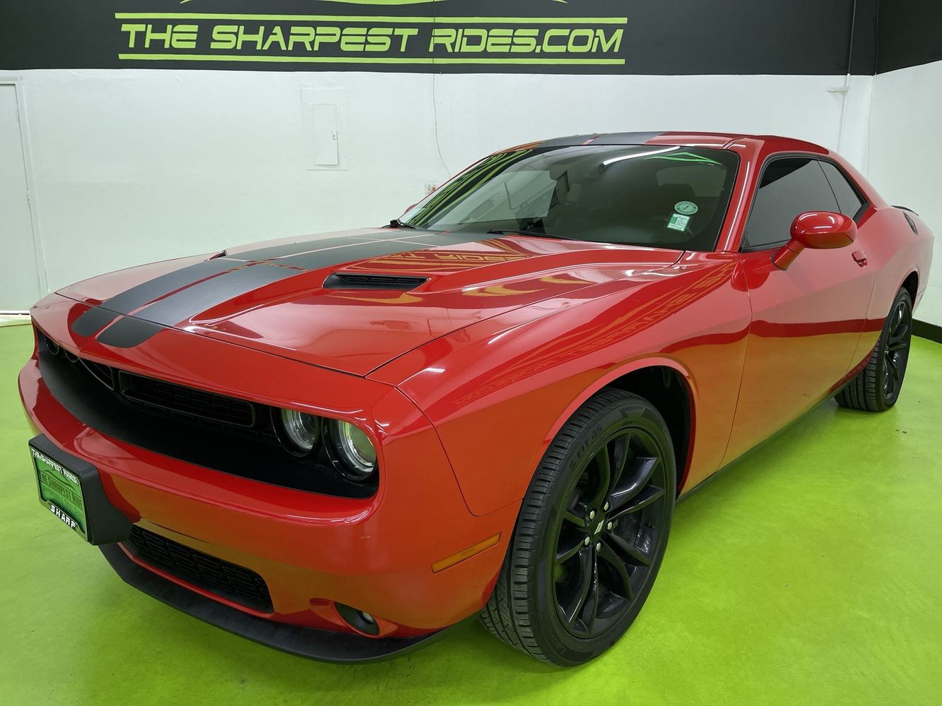 2018 Dodge Challenger SXT Plus photo 4
