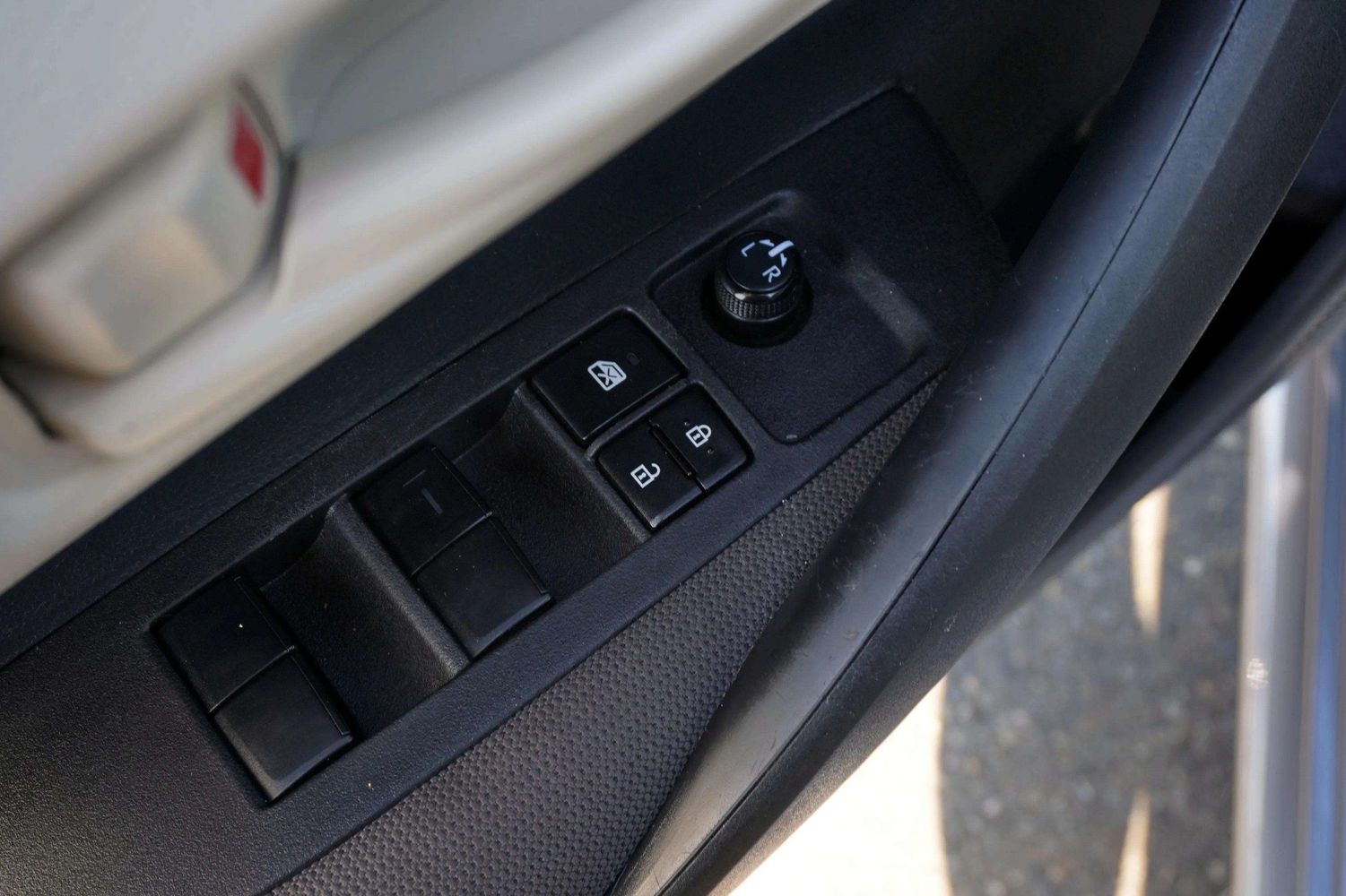2024 Toyota Corolla LE photo 13