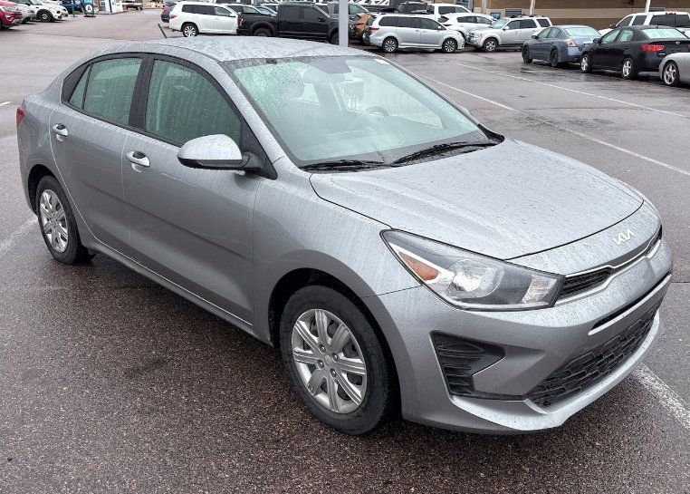 2022 Kia Rio S iVT's photo