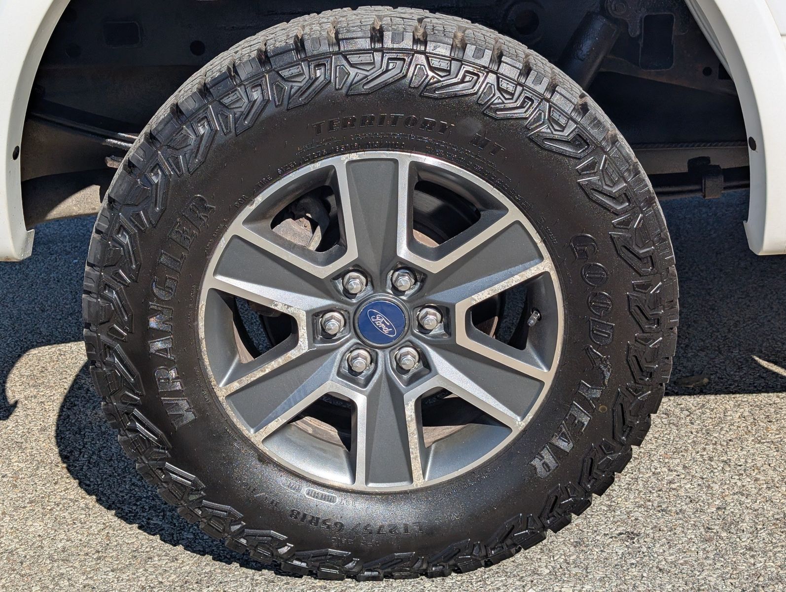 2015 Ford F-150 23