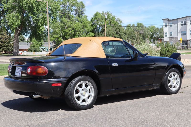 Y6ENQLF1LRBTES.jpg?h=500