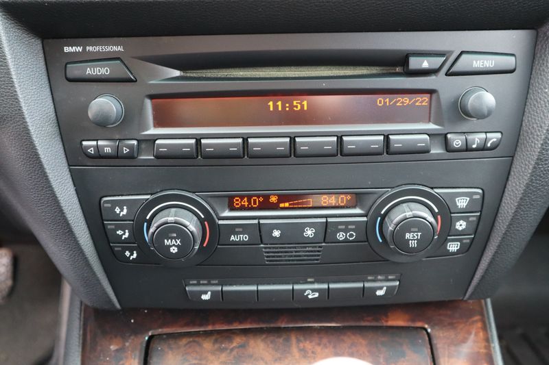 2006 BMW 330XI Photos