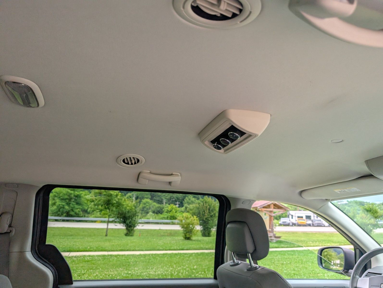 2010 Dodge Grand Caravan 77