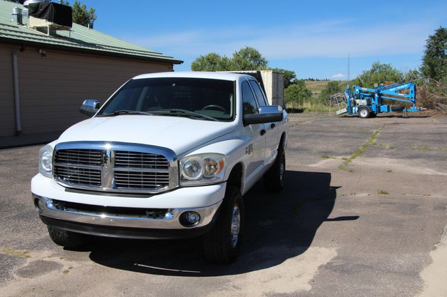 White 2008 Dodge RAM 2500 Pickup Truck Four-Wheel Drive 6-Speed Automatic