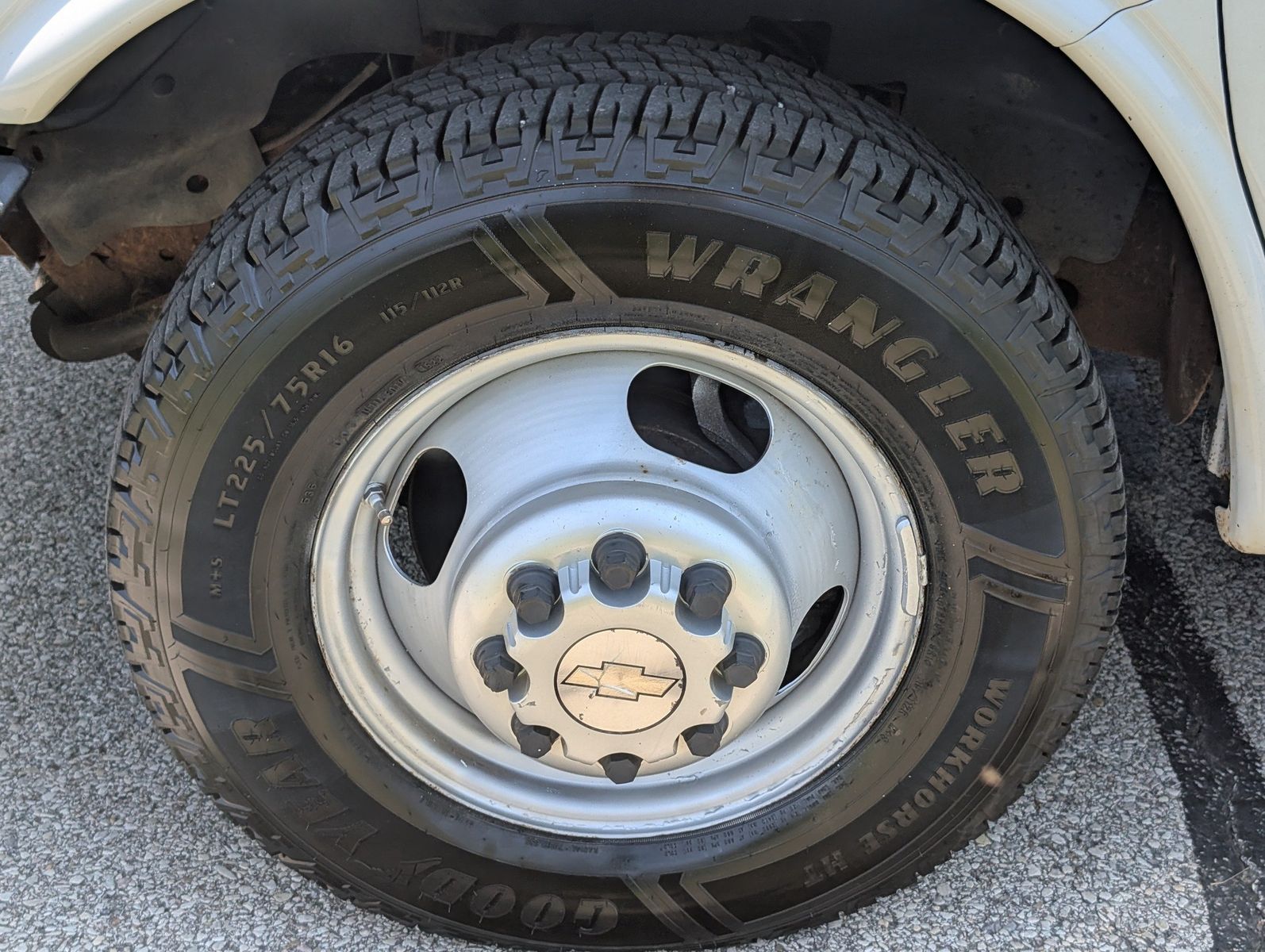 2009 Chevrolet Express Cutaway 68