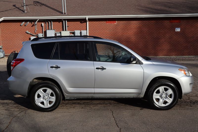 2011 Toyota RAV4 Photos