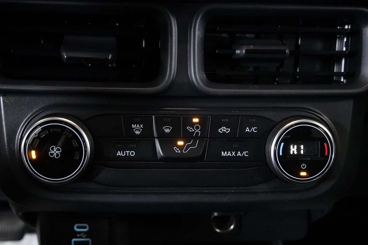 2022 Ford Maverick XL