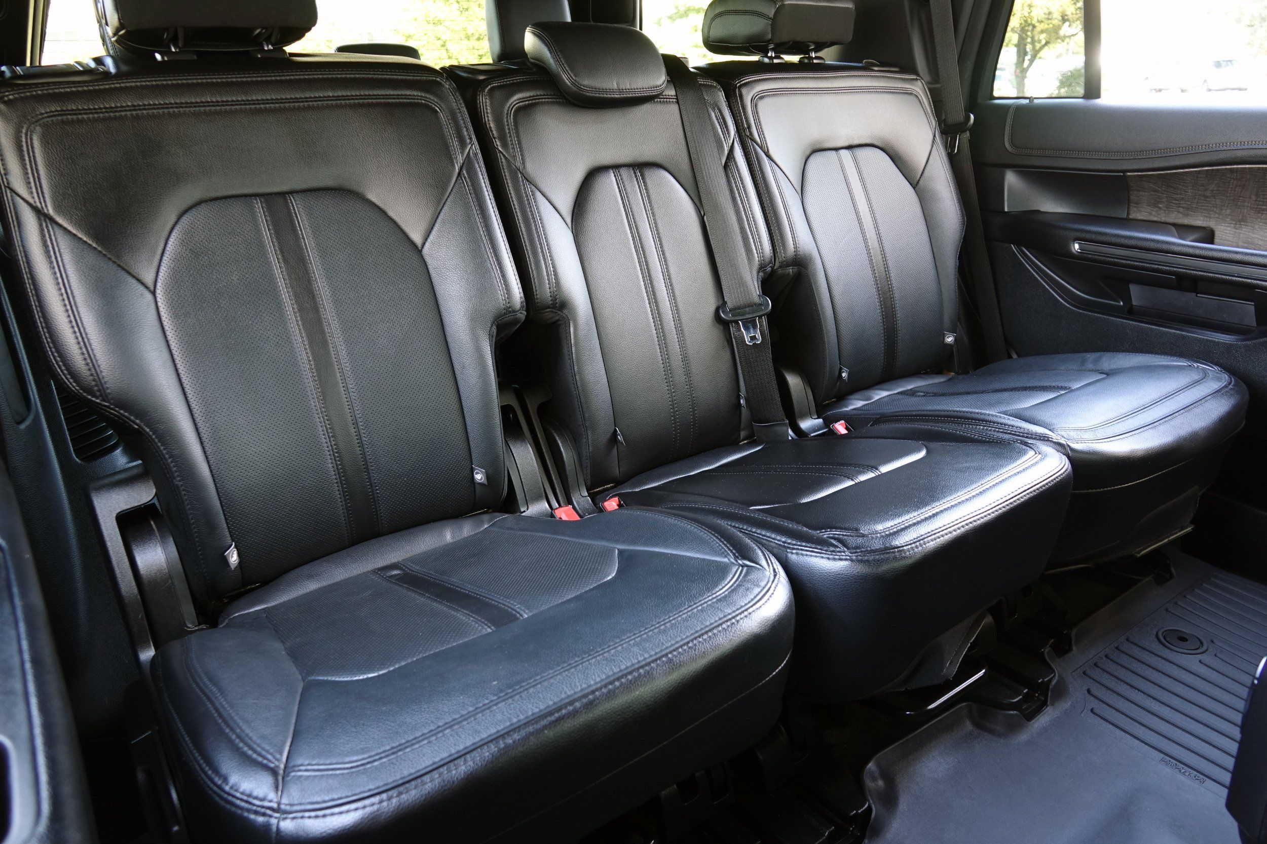2020 Ford Expedition Limited photo 10