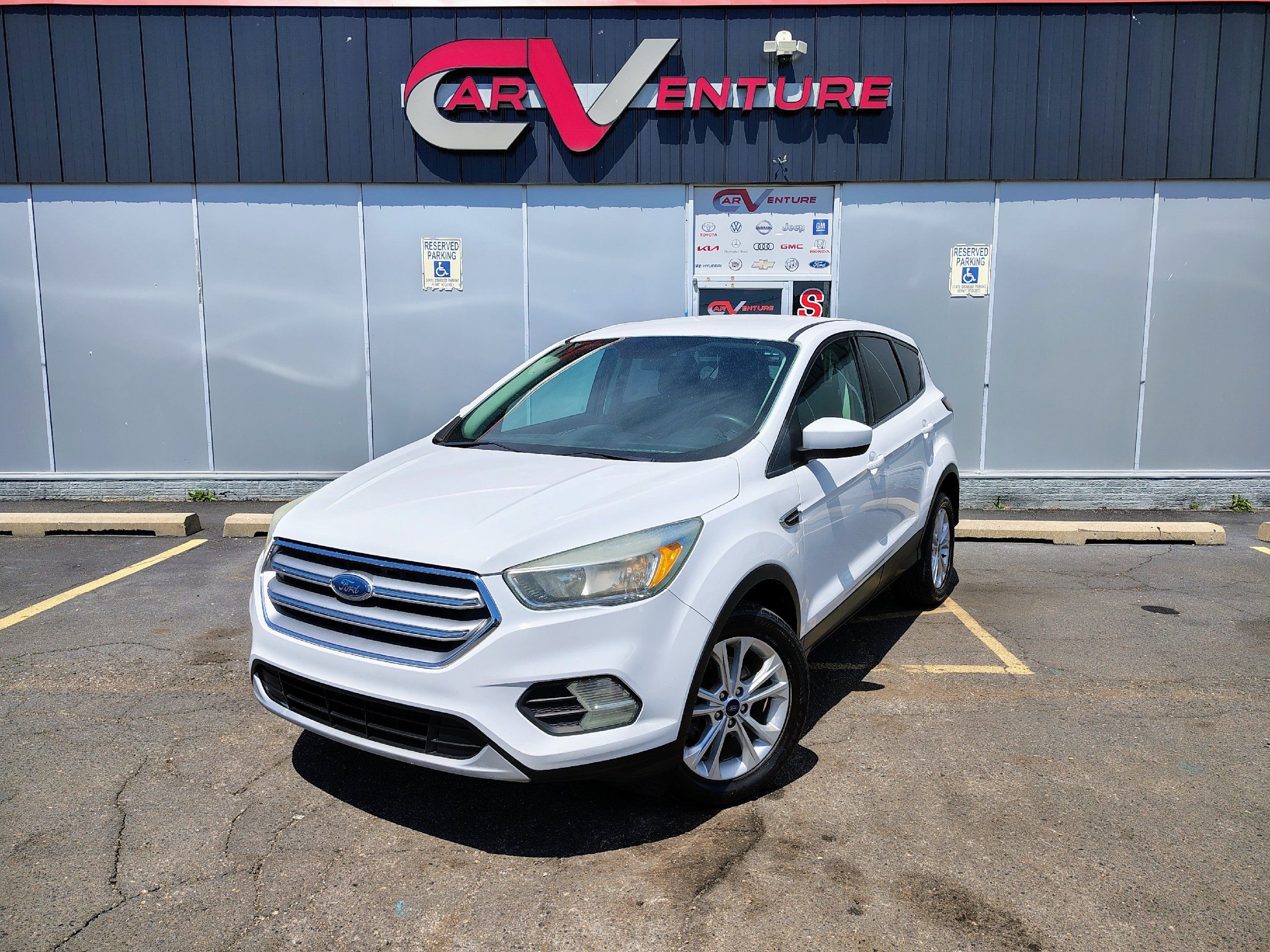 2017 Ford Escape SE's photo