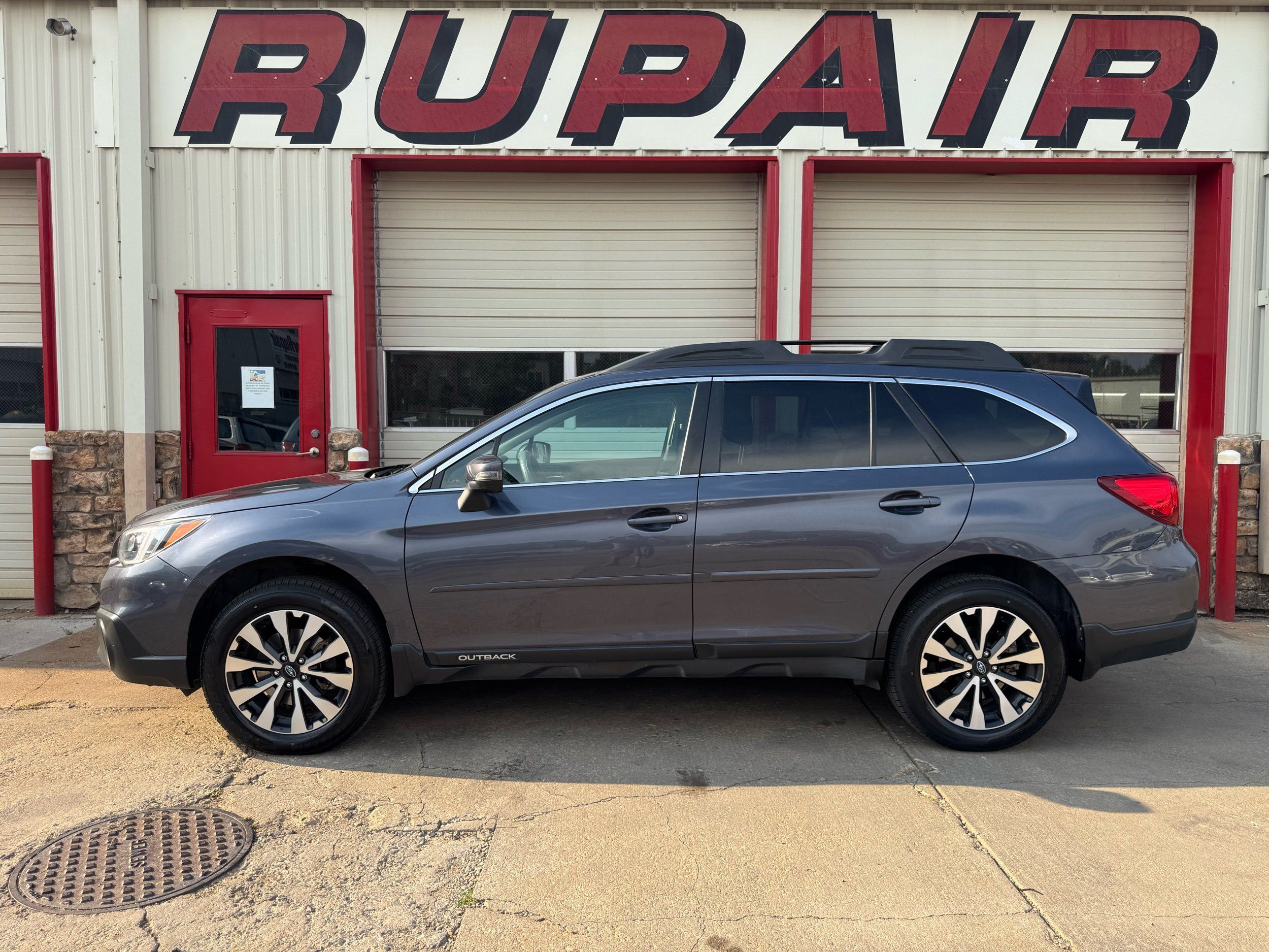 2015 Subaru Outback 2.5i Limited CVT PZEV's photo