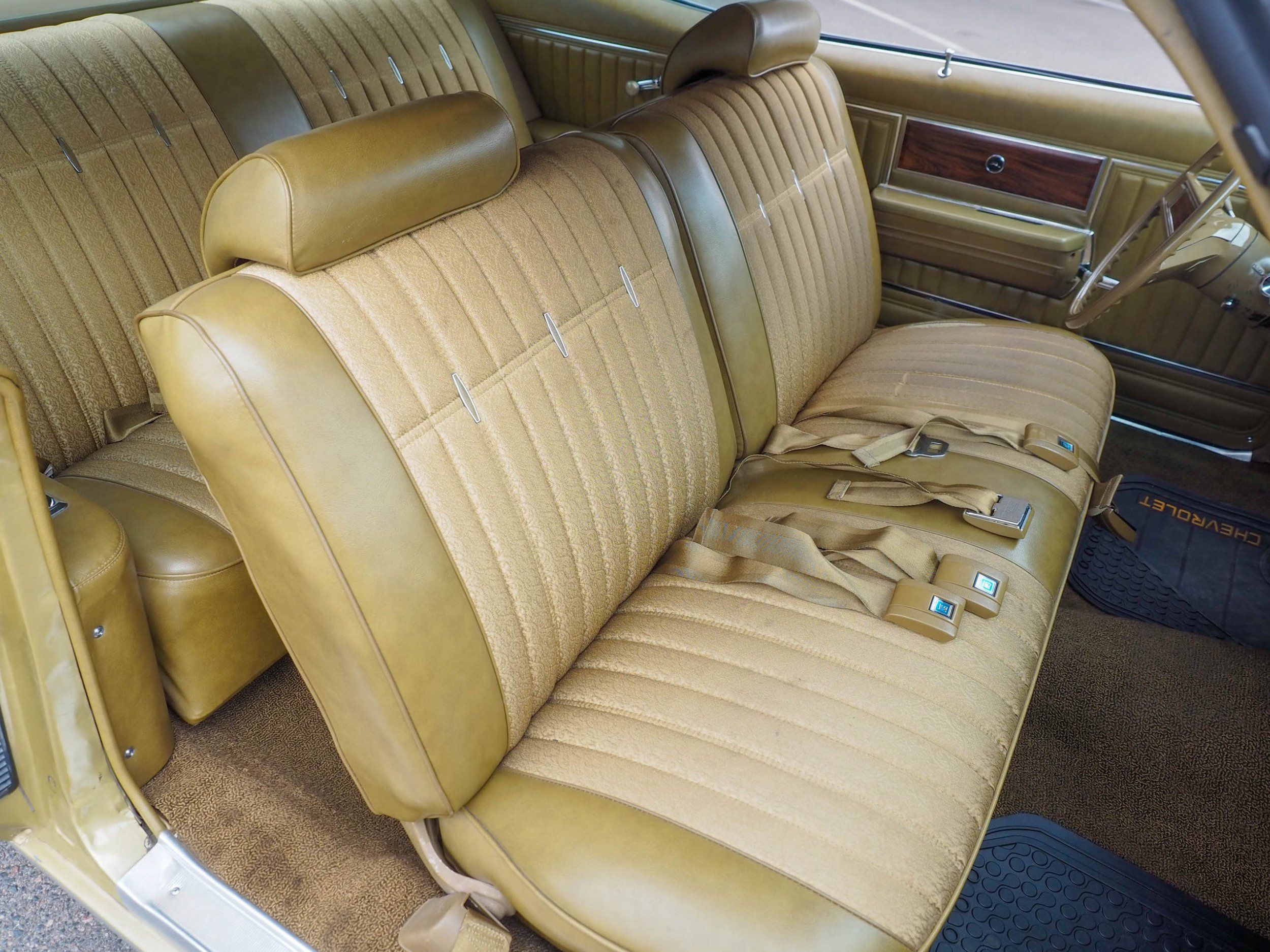 1969 Chevrolet Impala Gold 350