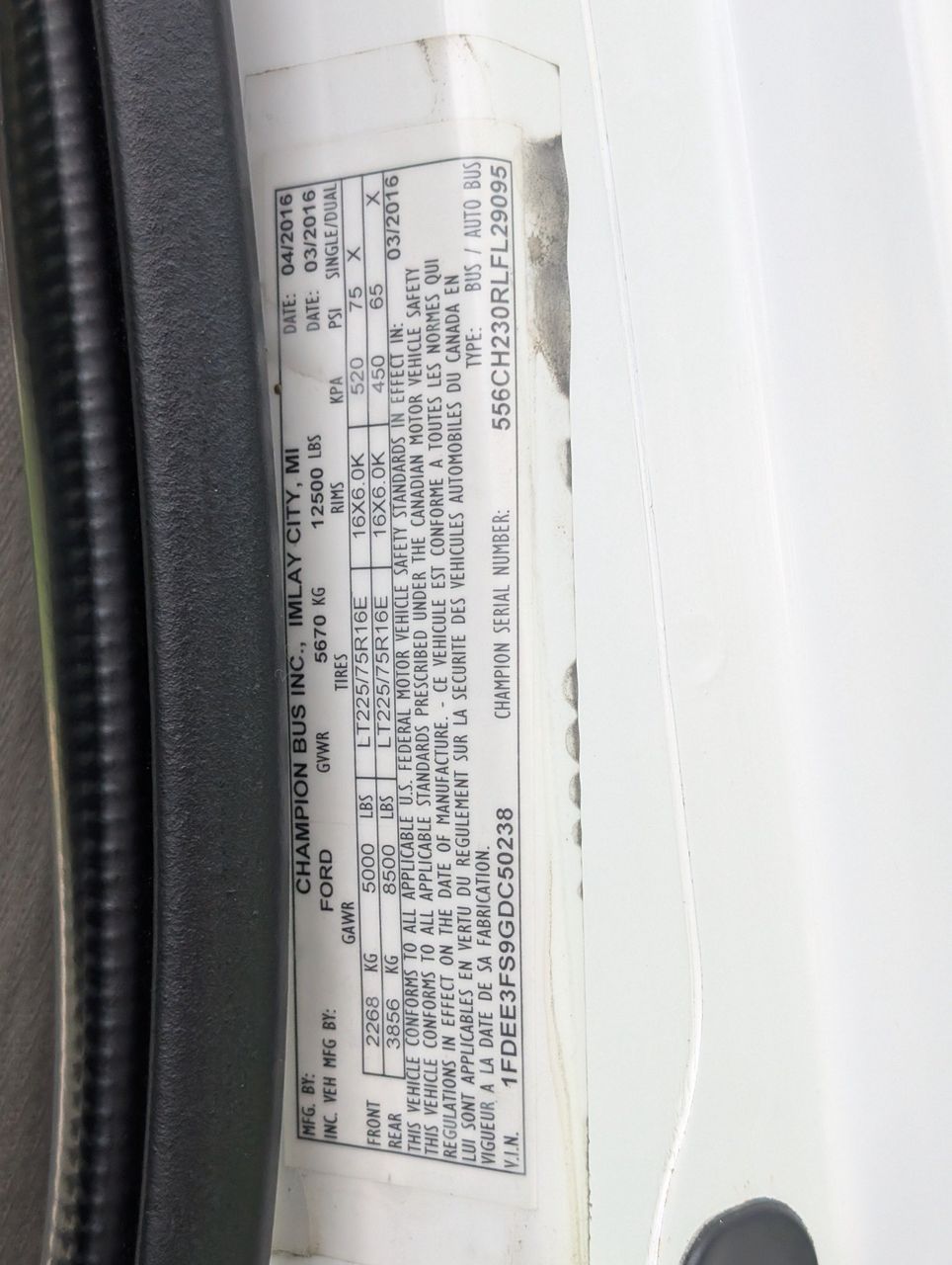 2016 Ford E-350 90
