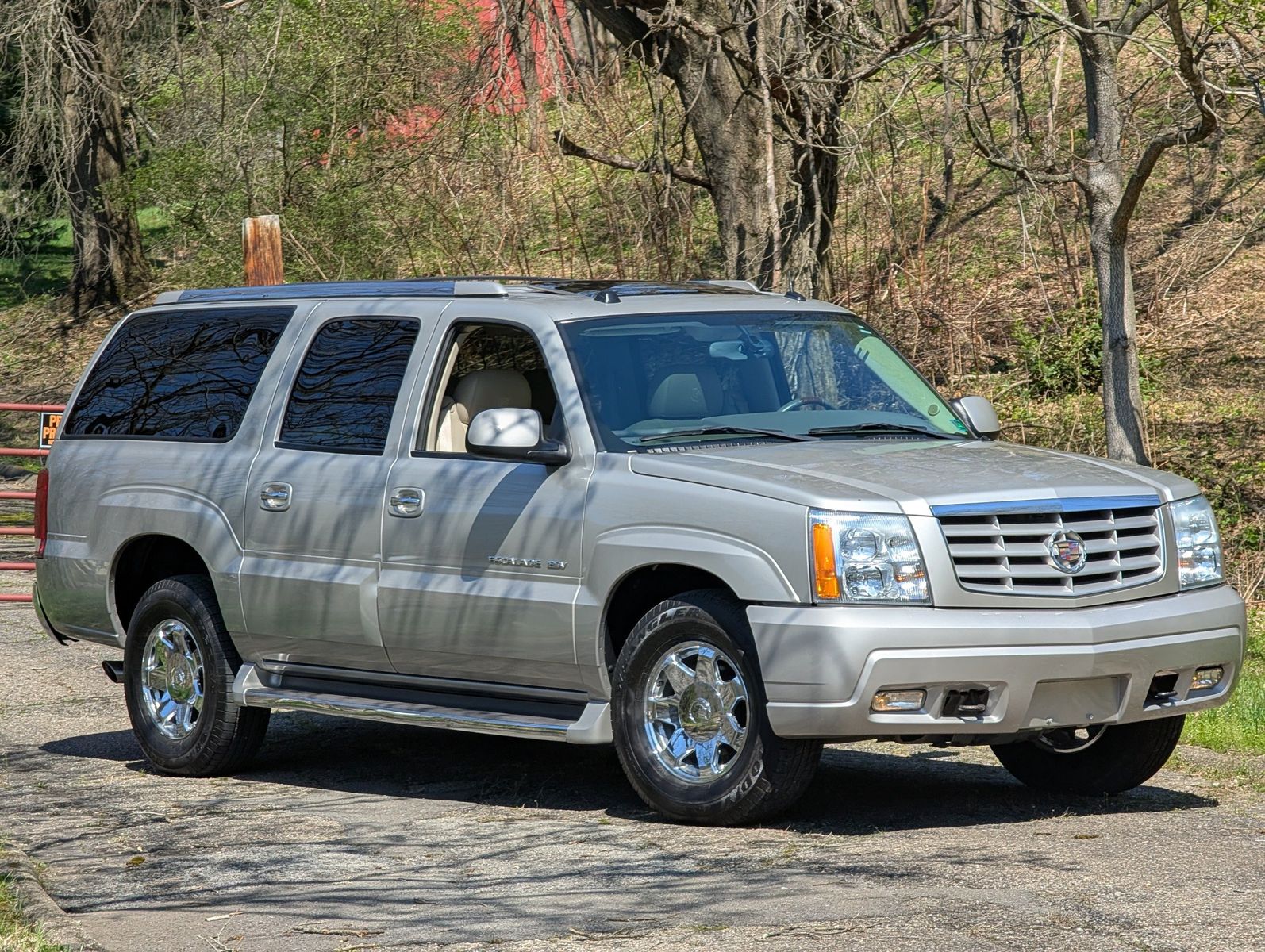 2004 Cadillac Escalade ESV 236