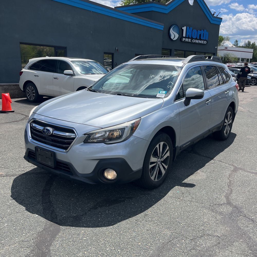 2018 Subaru Outback 2.5i Limited's photo