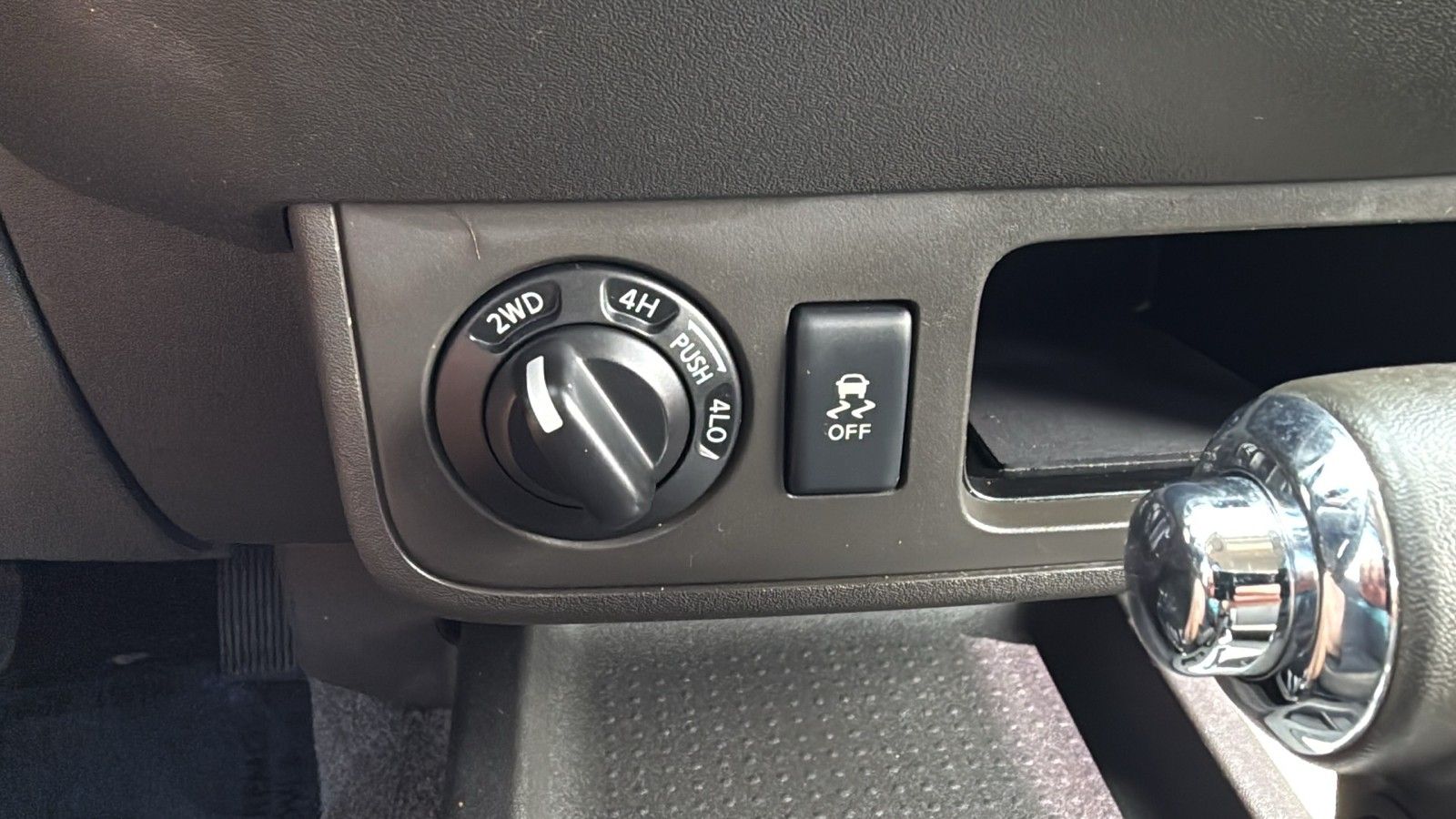 2012 Nissan Xterra S - Photo 25