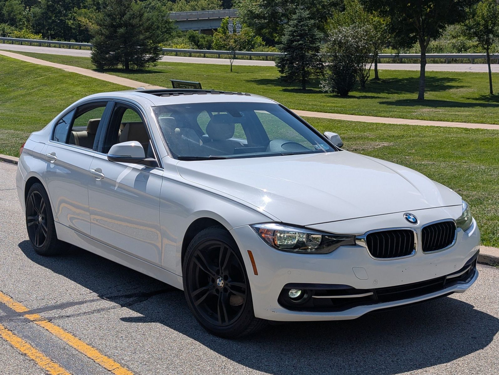2017 BMW 330i 94