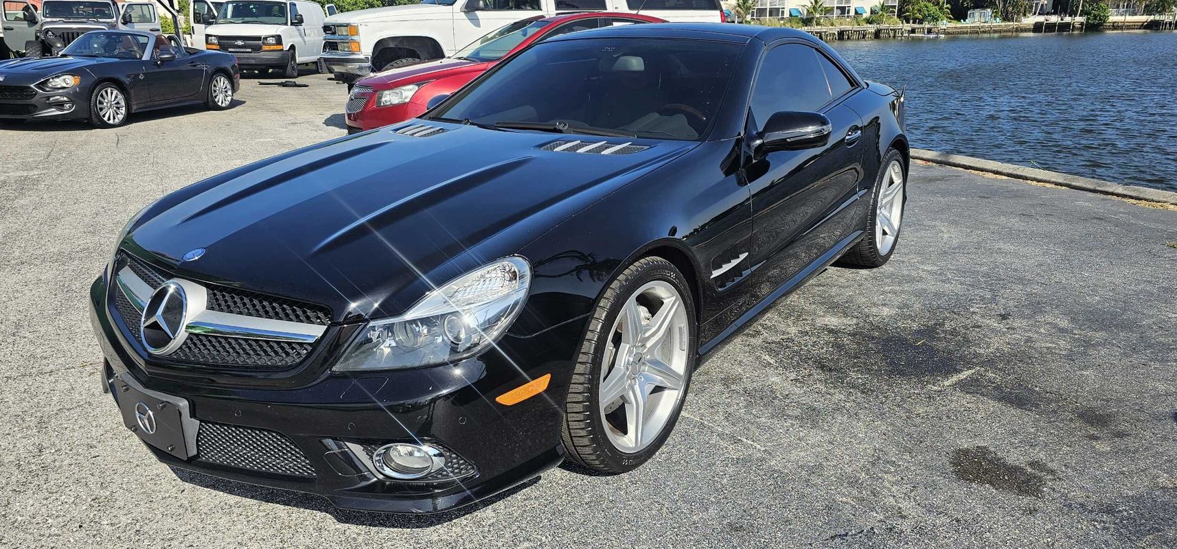 Black 2009 Mercedes-Benz SL-Class SL 550 Convertible Rear-Wheel Drive 7-Speed Automatic
