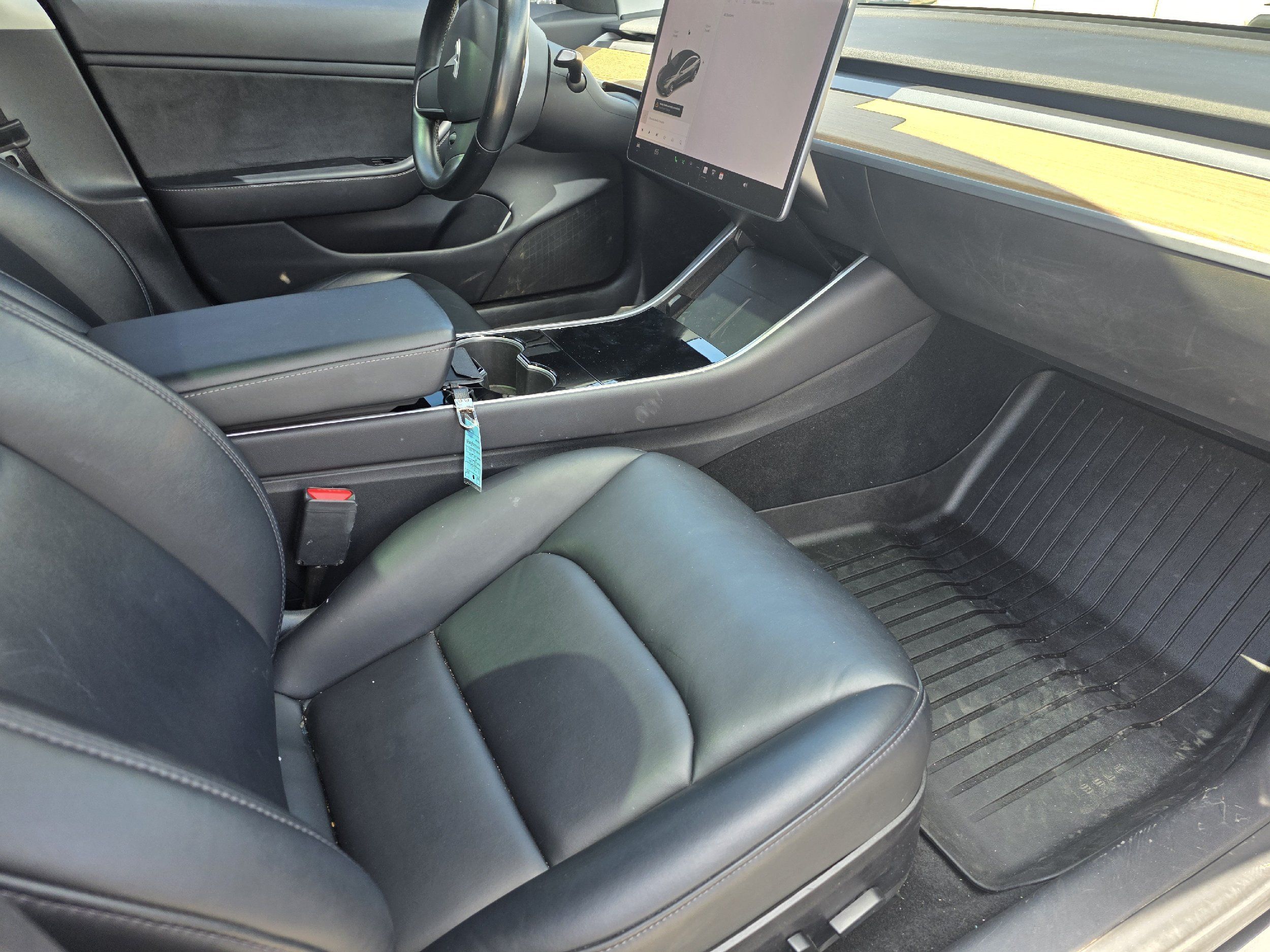 2019 Tesla Model 3 Long Range photo 9