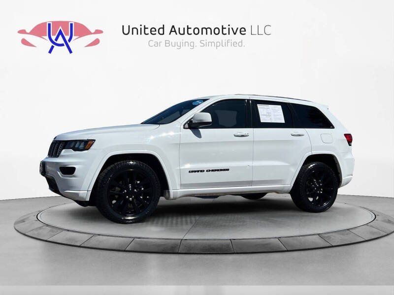 2019 Jeep Grand Cherokee Altitude 4WD's photo