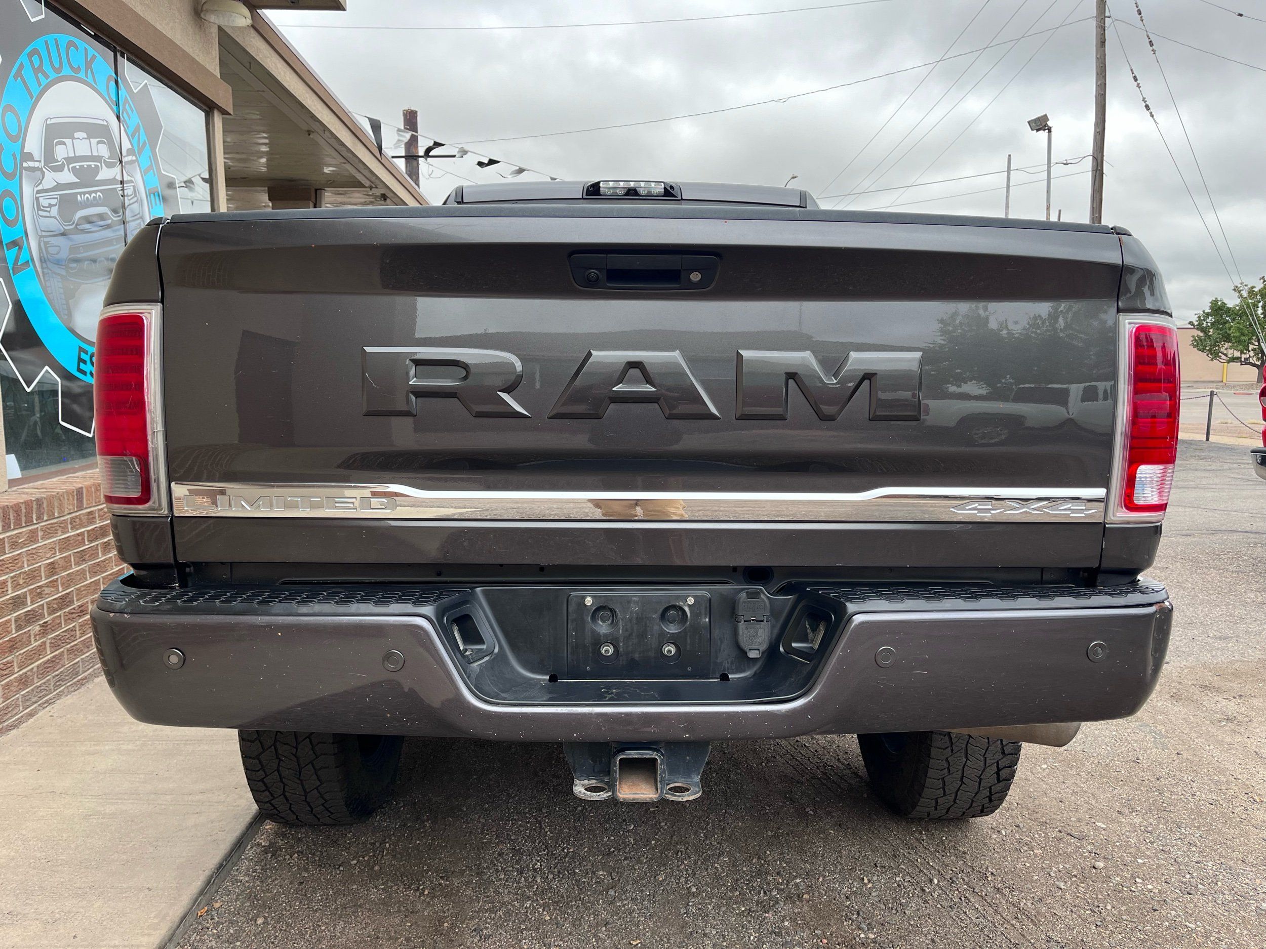 2018 Ram 2500 Laramie Limited photo 3