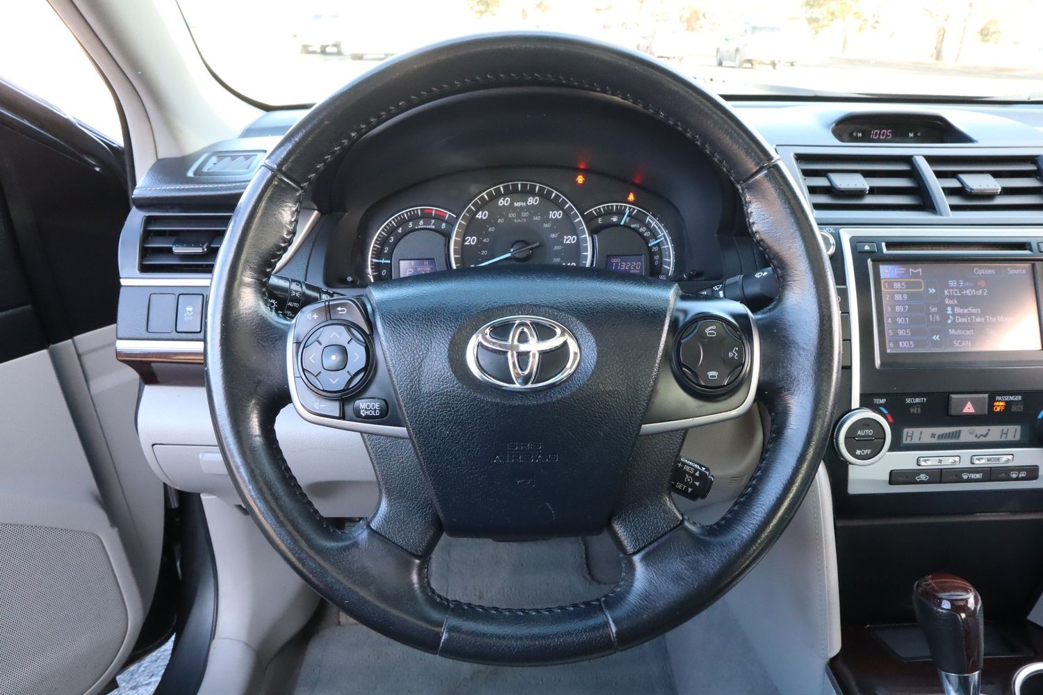 2013 Toyota Camry XLE | Victory Motors of Colorado