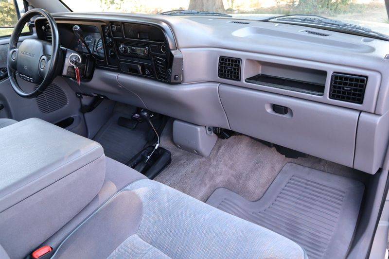 1995 dodge shop ram interior