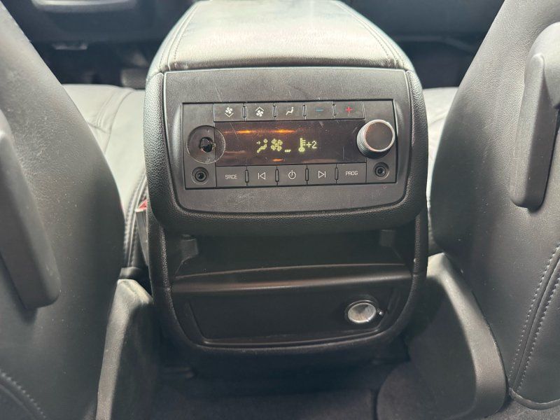 2010 Gmc Acadia photo 26