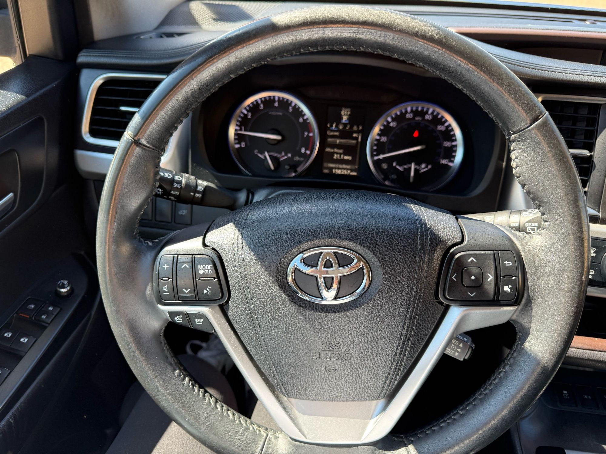 2015 Toyota Highlander XLE photo 21