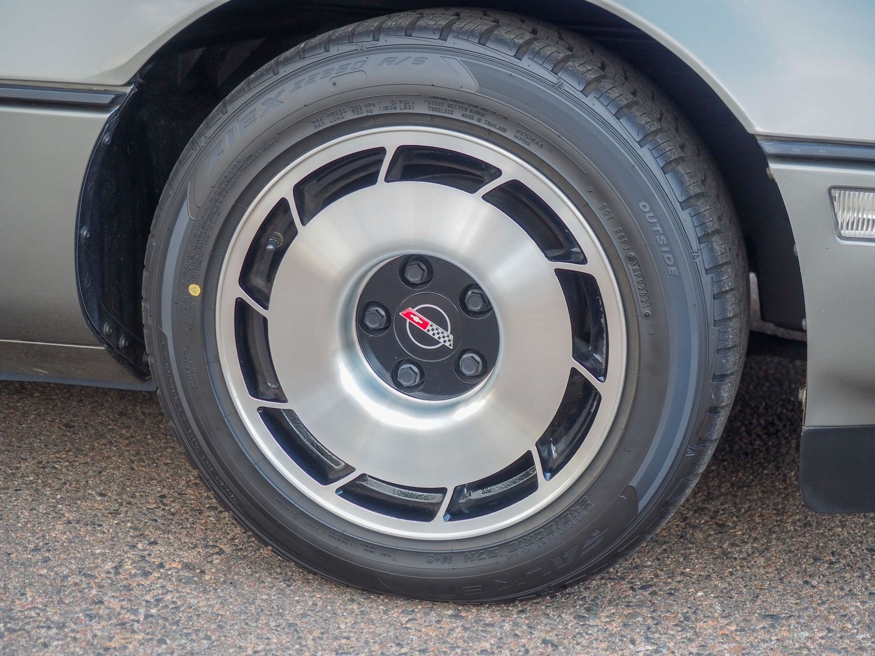 1985 Chevrolet Corvette 28