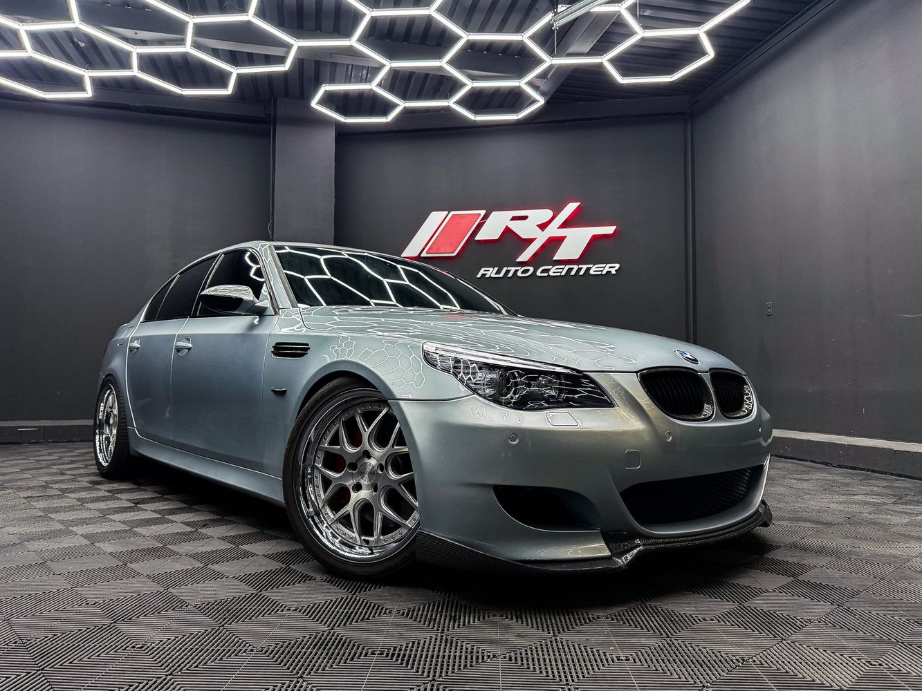 2006 BMW 5 Series M5's photo