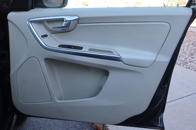2012 Volvo XC60 3.2 | Victory Motors of Colorado