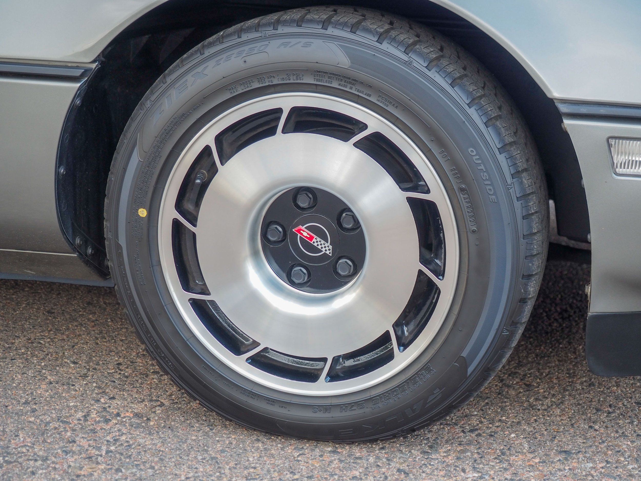 1985 Chevrolet Corvette Silver 