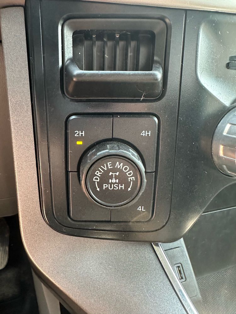 2023 Ford F-150 XLT - Photo 9