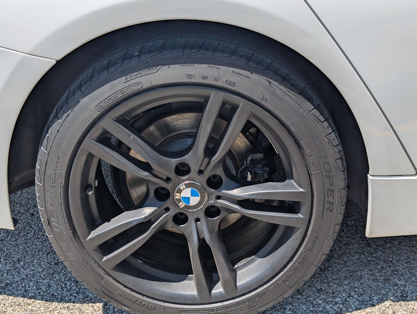 2017 BMW 330i 40