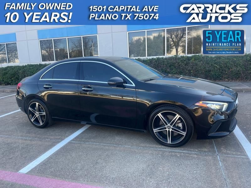 2022 Mercedes-Benz A-Class A220's photo