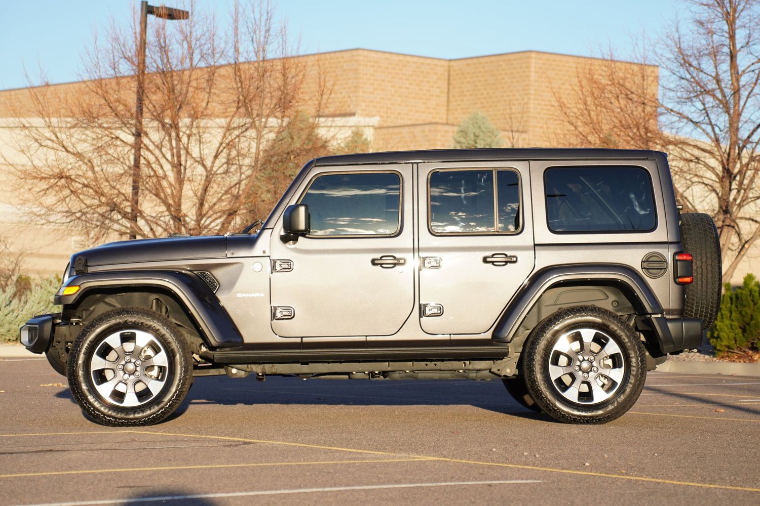 2022 Jeep Wrangler Unlimited Sahara photo 4