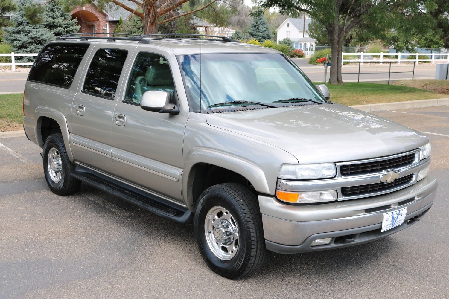 2001 Chevrolet Suburban 2500 | Victory Motors of Colorado