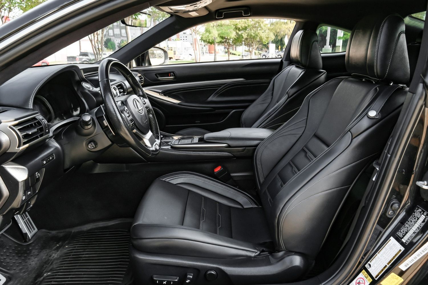 2017 Lexus RC 350 F SPORT photo 3