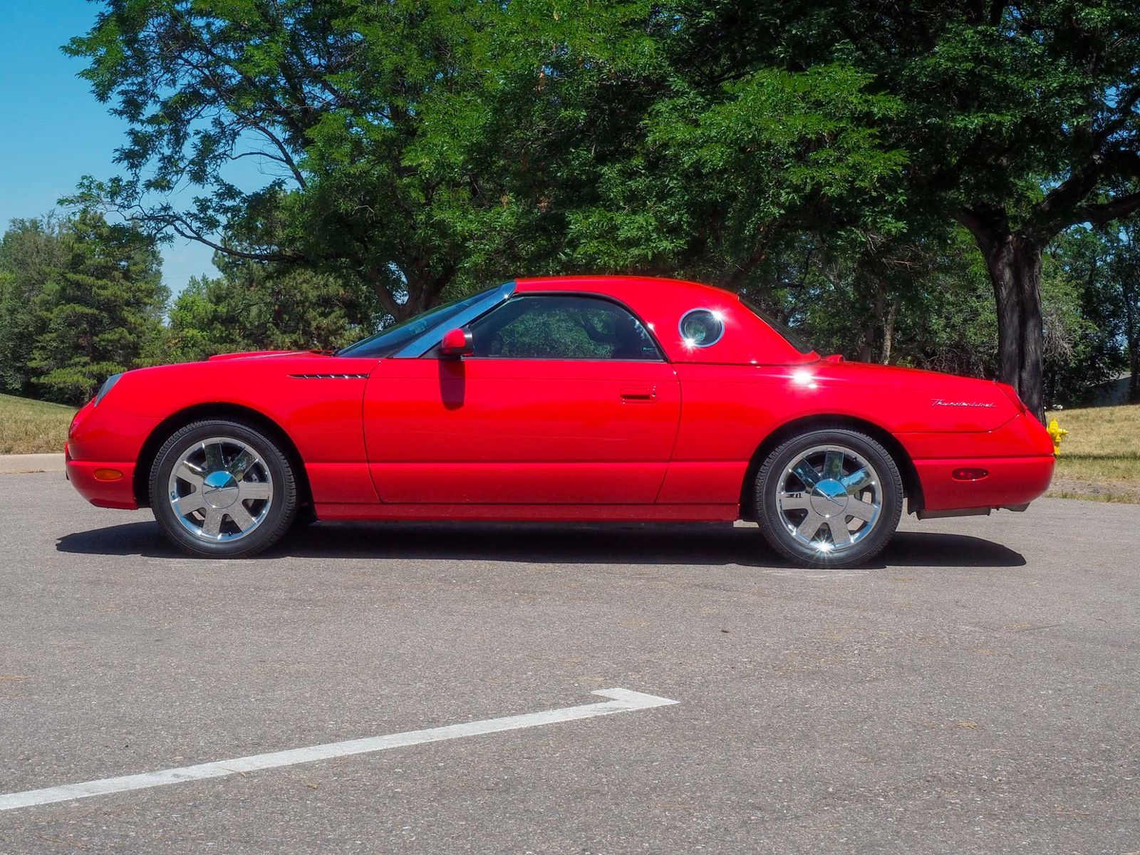 2002 Ford Thunderbird 12