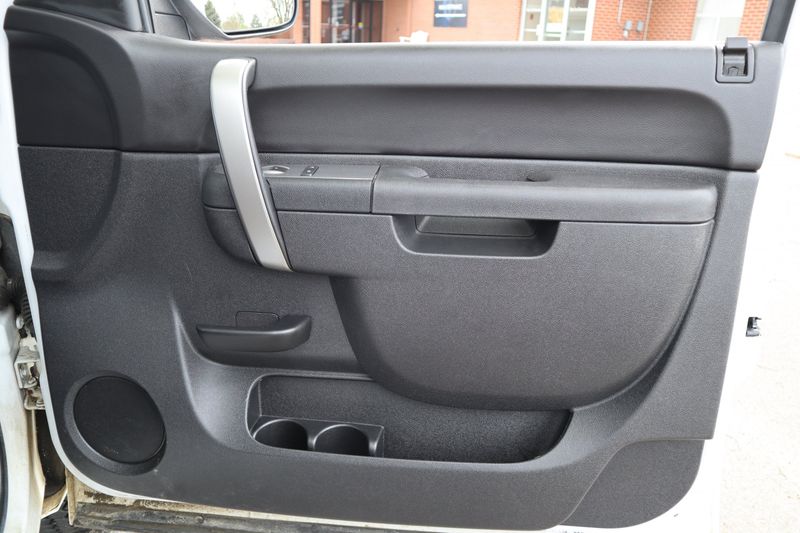 2012 chevy silverado 1500 deals door panel