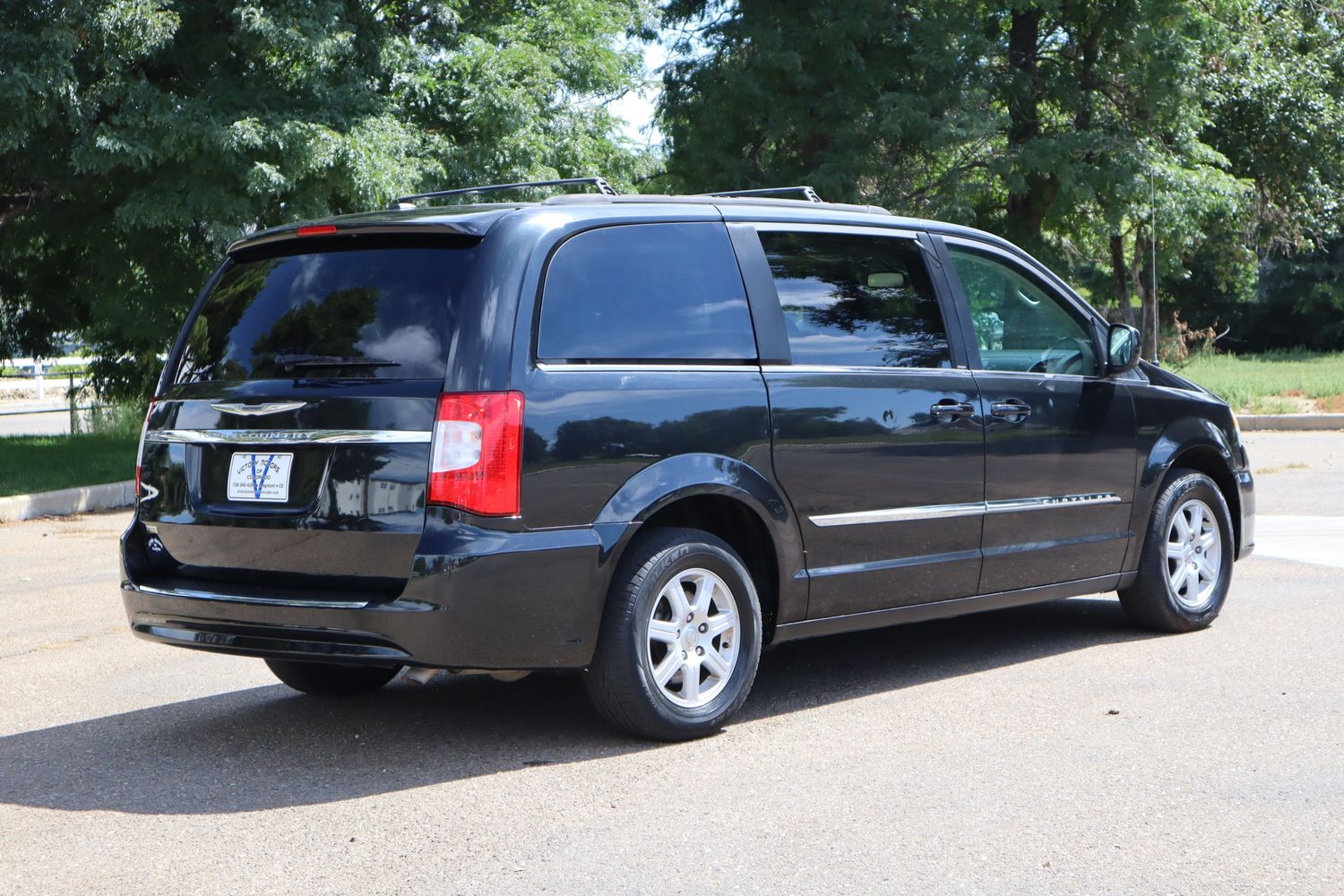 Chrysler Town And Country 2012 Tire Size