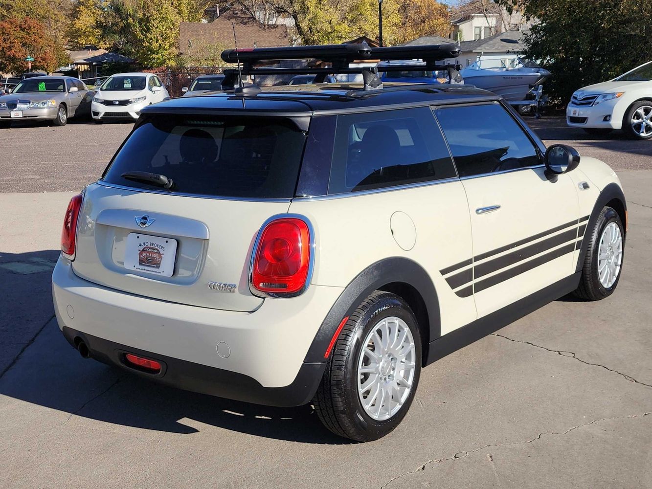 2014 MINI Cooper Base photo 5