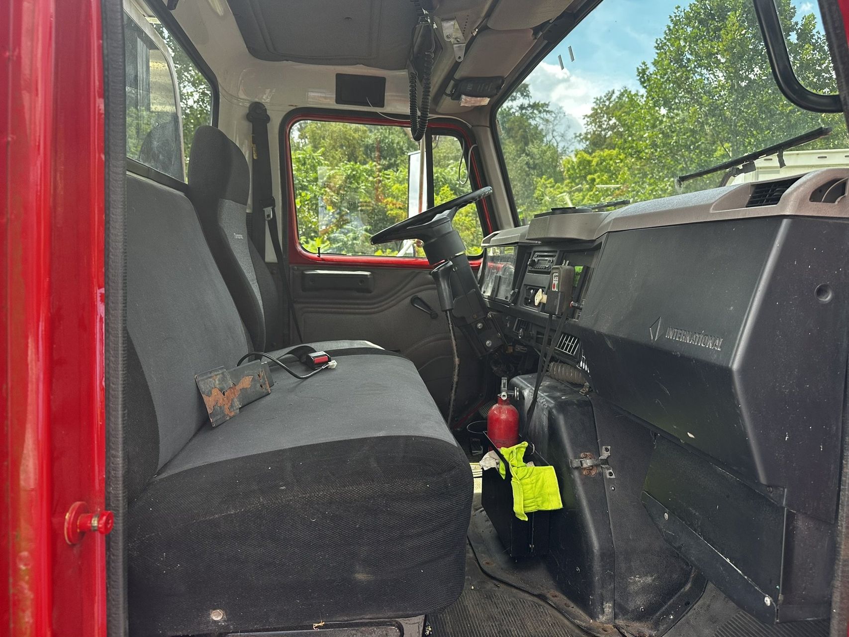 2000 International 4700 28