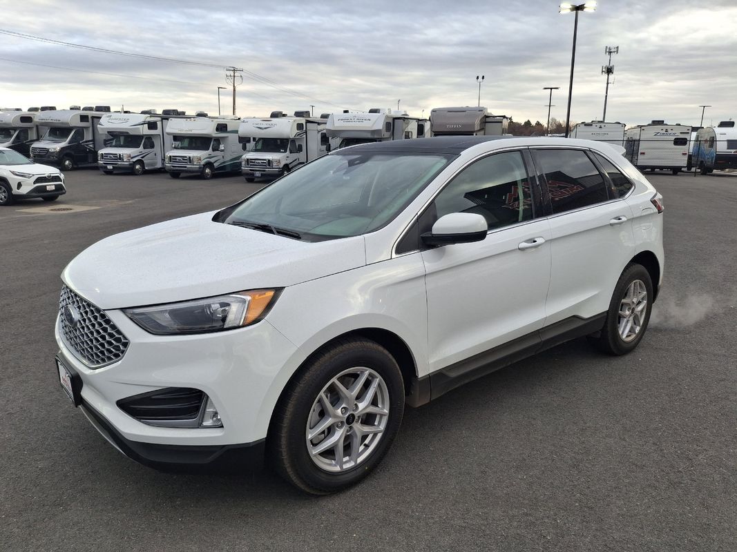2024 Ford Edge SEL's photo